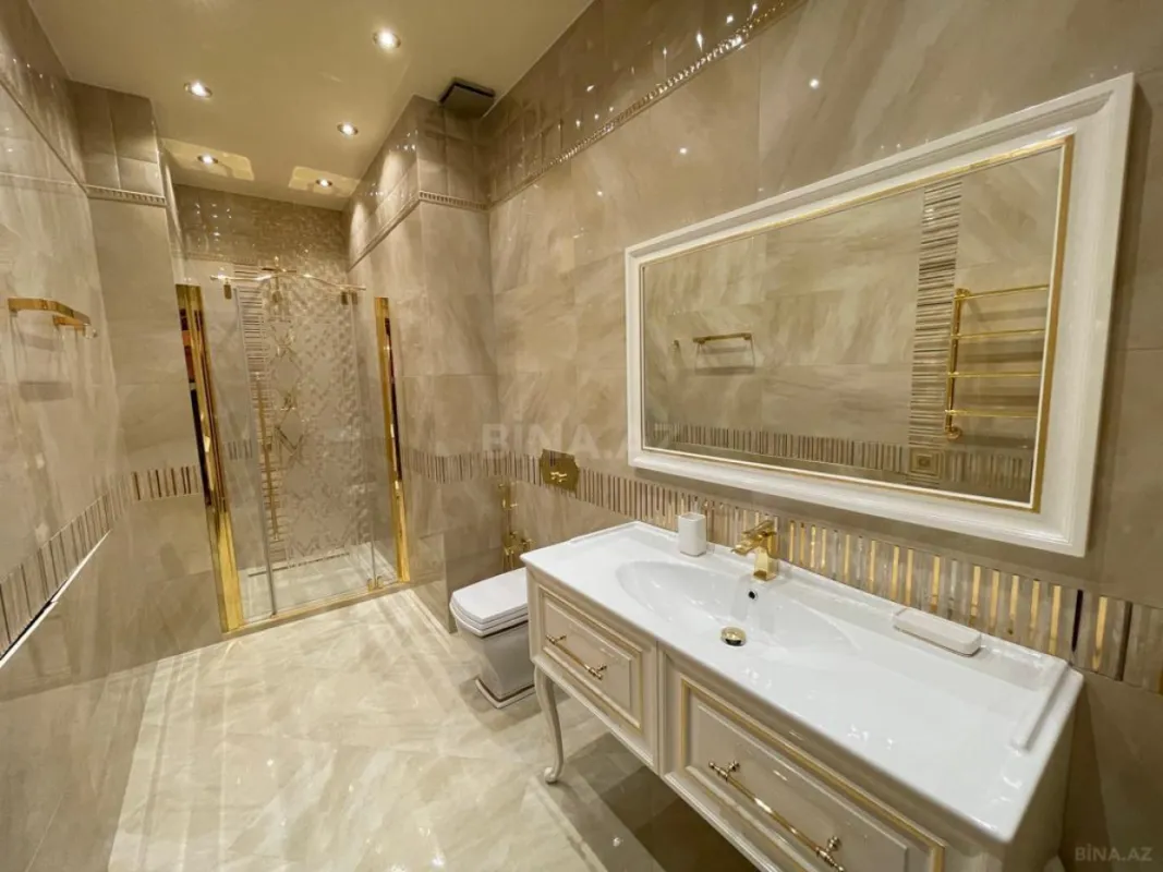 Satılır 5 otaqlı mənzil 287 m²