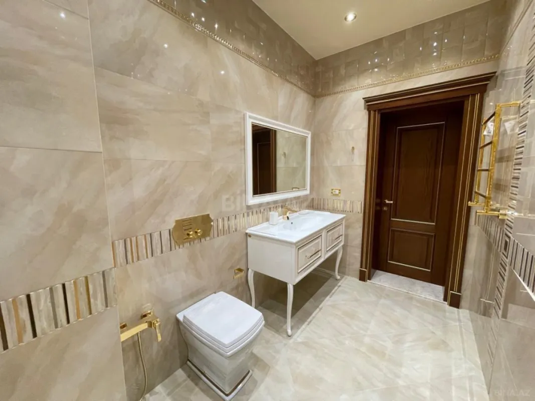 Satılır 5 otaqlı mənzil 287 m²