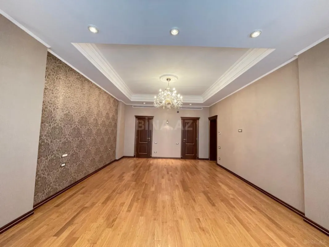 Satılır 5 otaqlı mənzil 287 m²