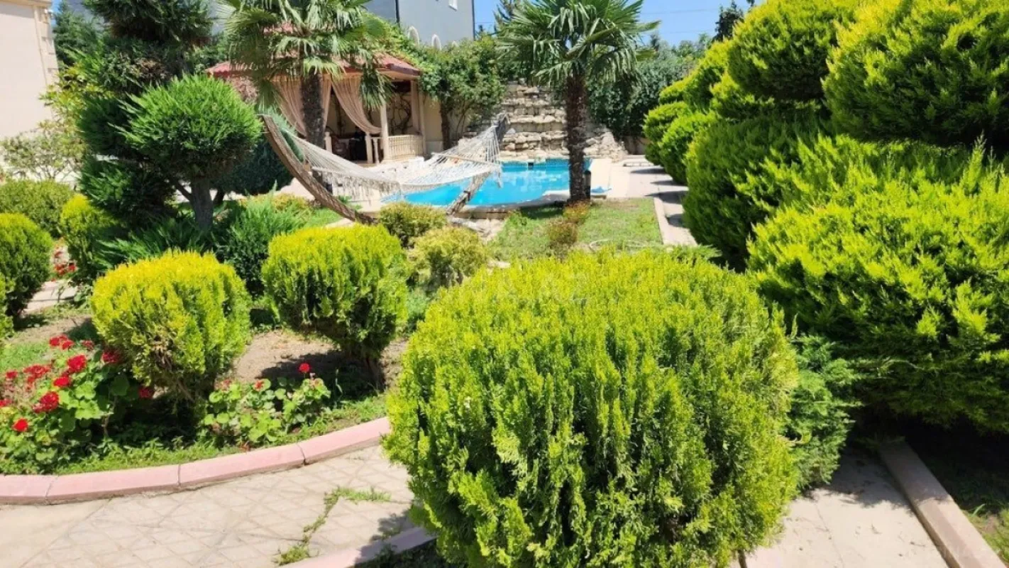 Kirayə verilir həyət evi 450 m²