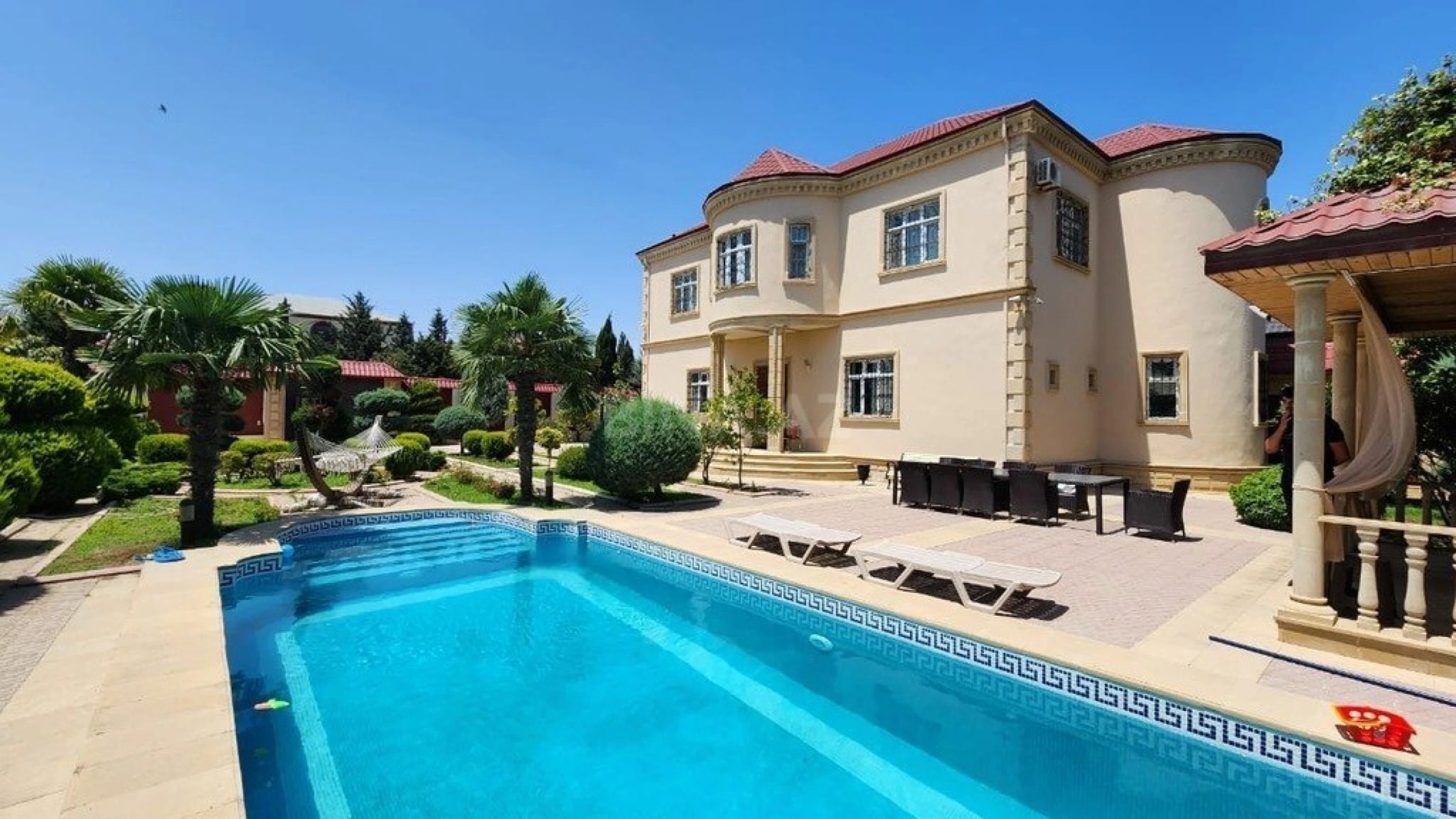 Kirayə verilir həyət evi 450 m²