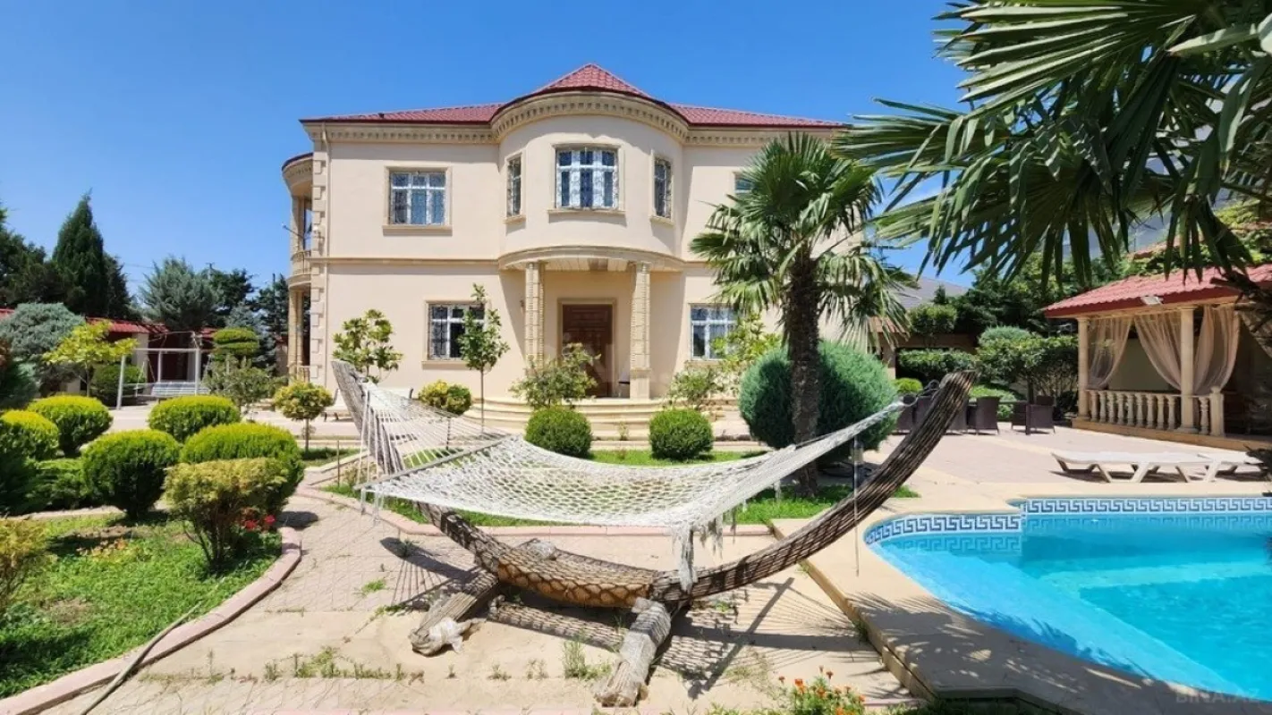 Kirayə verilir həyət evi 450 m²