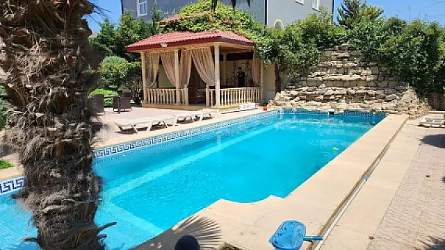 Kirayə verilir həyət evi 450 m²