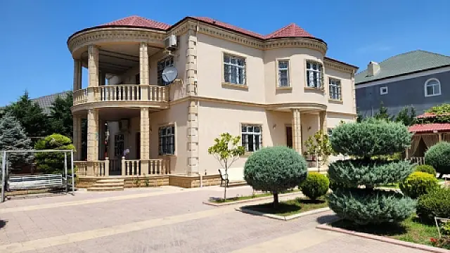 Kirayə verilir həyət evi 450 m²