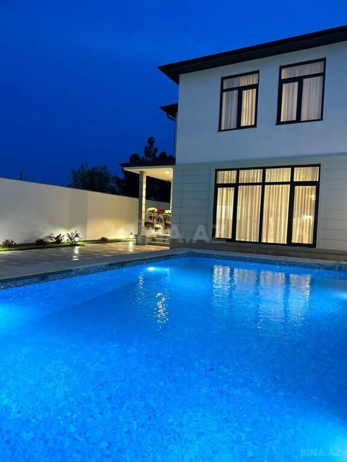 Kirayə verilir 5 otaqlı həyət evi 230 m²