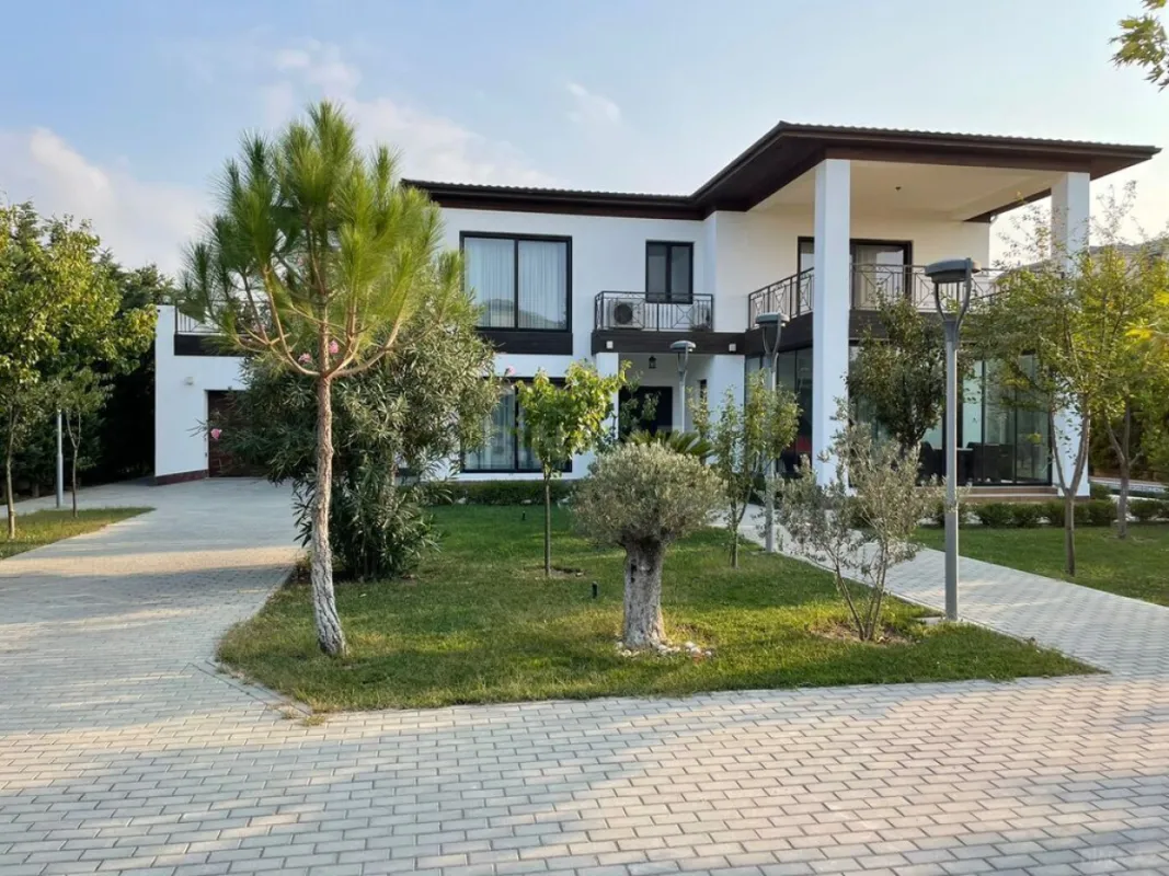 Kirayə verilir 5 otaqlı həyət evi 280 m²