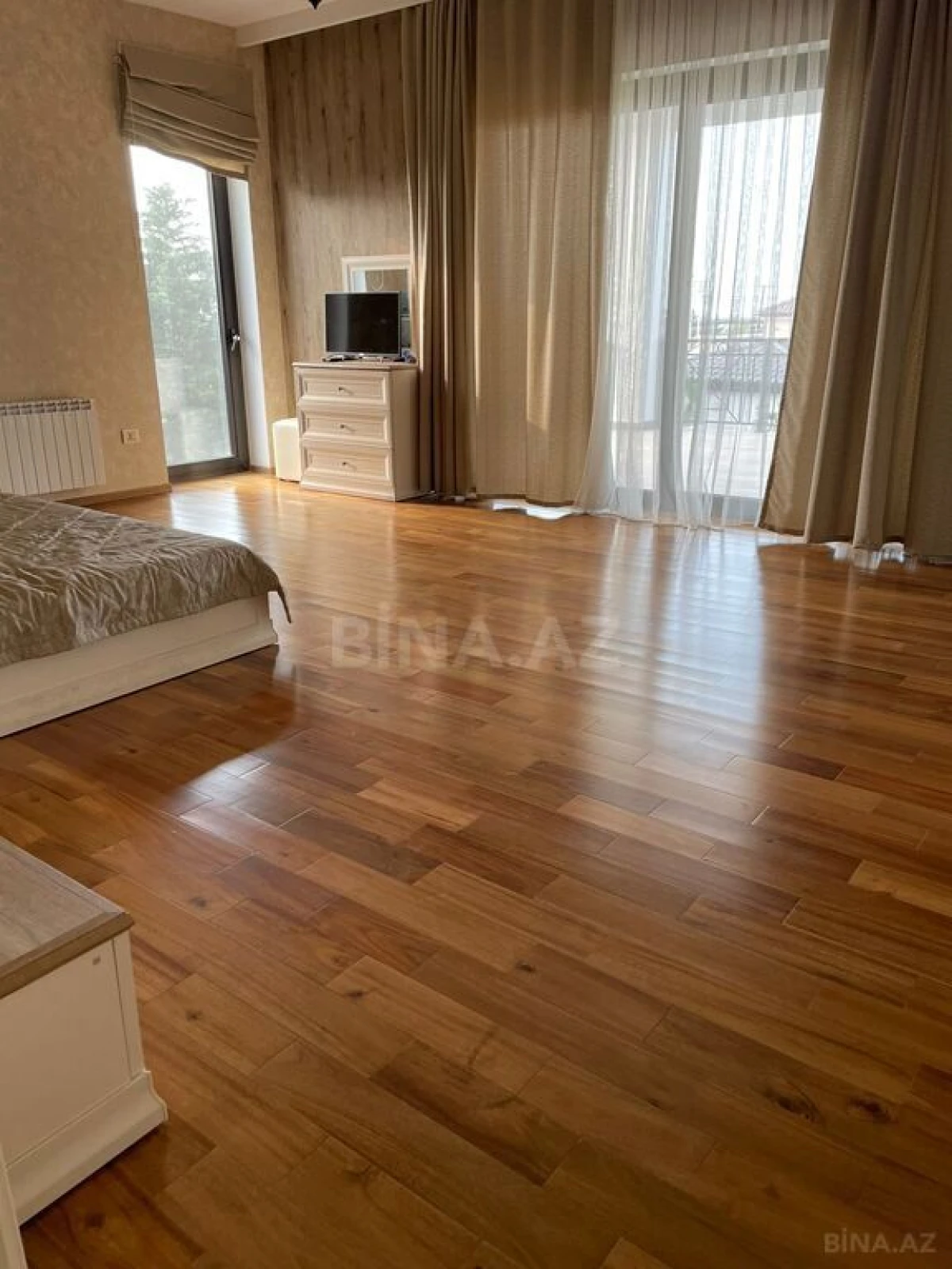 Kirayə verilir 5 otaqlı həyət evi 280 m²