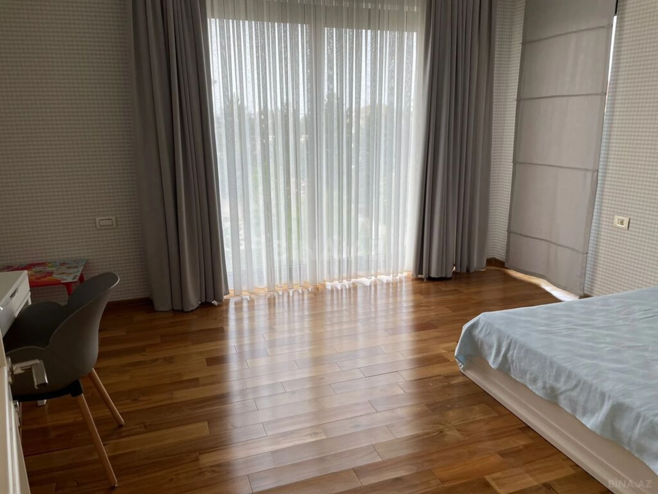 Kirayə verilir 5 otaqlı həyət evi 280 m²