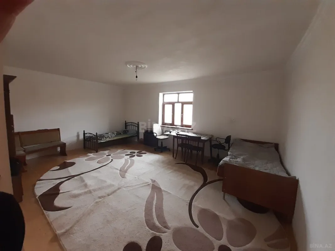 Satılır 8 otaqlı həyət evi 550 m²