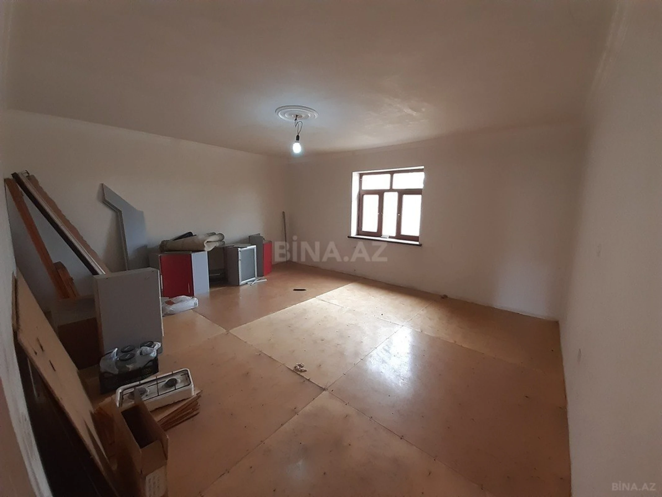 Satılır 8 otaqlı həyət evi 550 m²