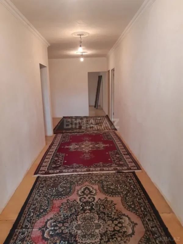 Satılır 8 otaqlı həyət evi 550 m²