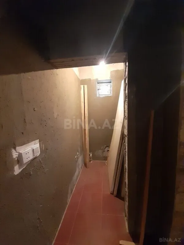 Satılır 8 otaqlı həyət evi 550 m²