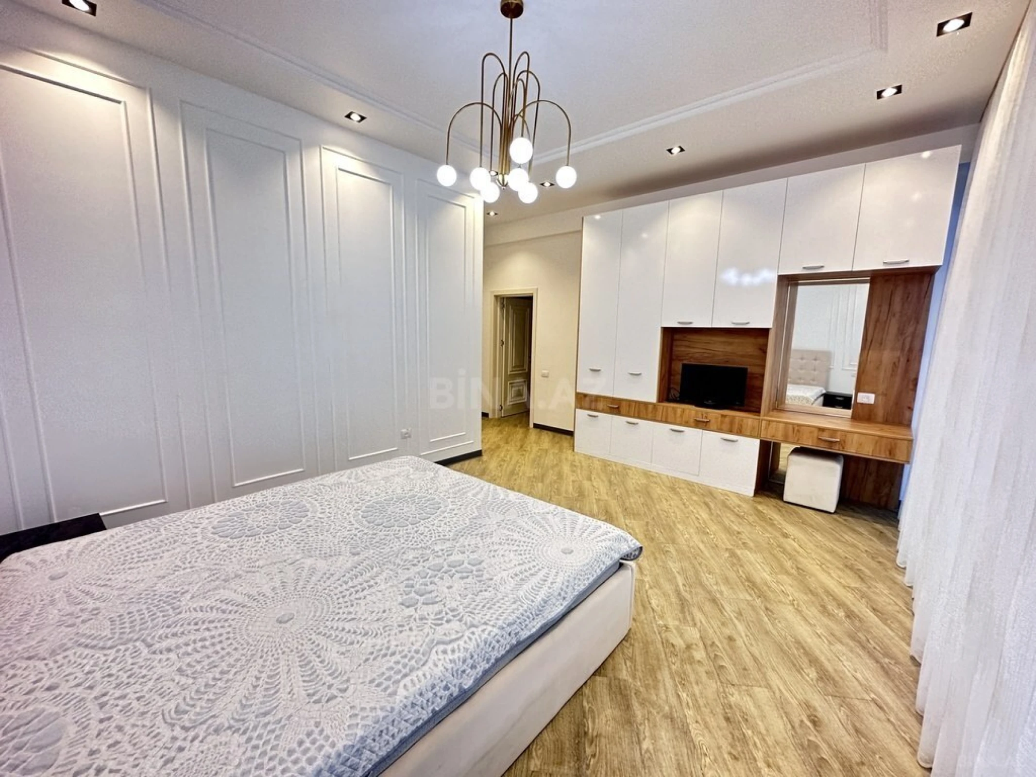 Kirayə verilir 4 otaqlı həyət evi 240 m²