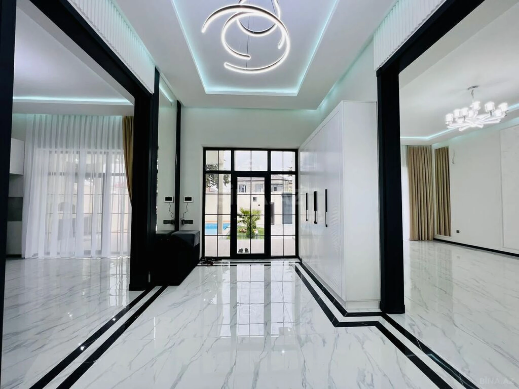 Kirayə verilir 4 otaqlı həyət evi 240 m²