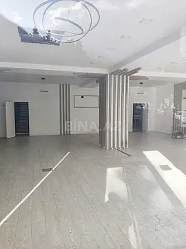 Satılır obyekt 570 m²