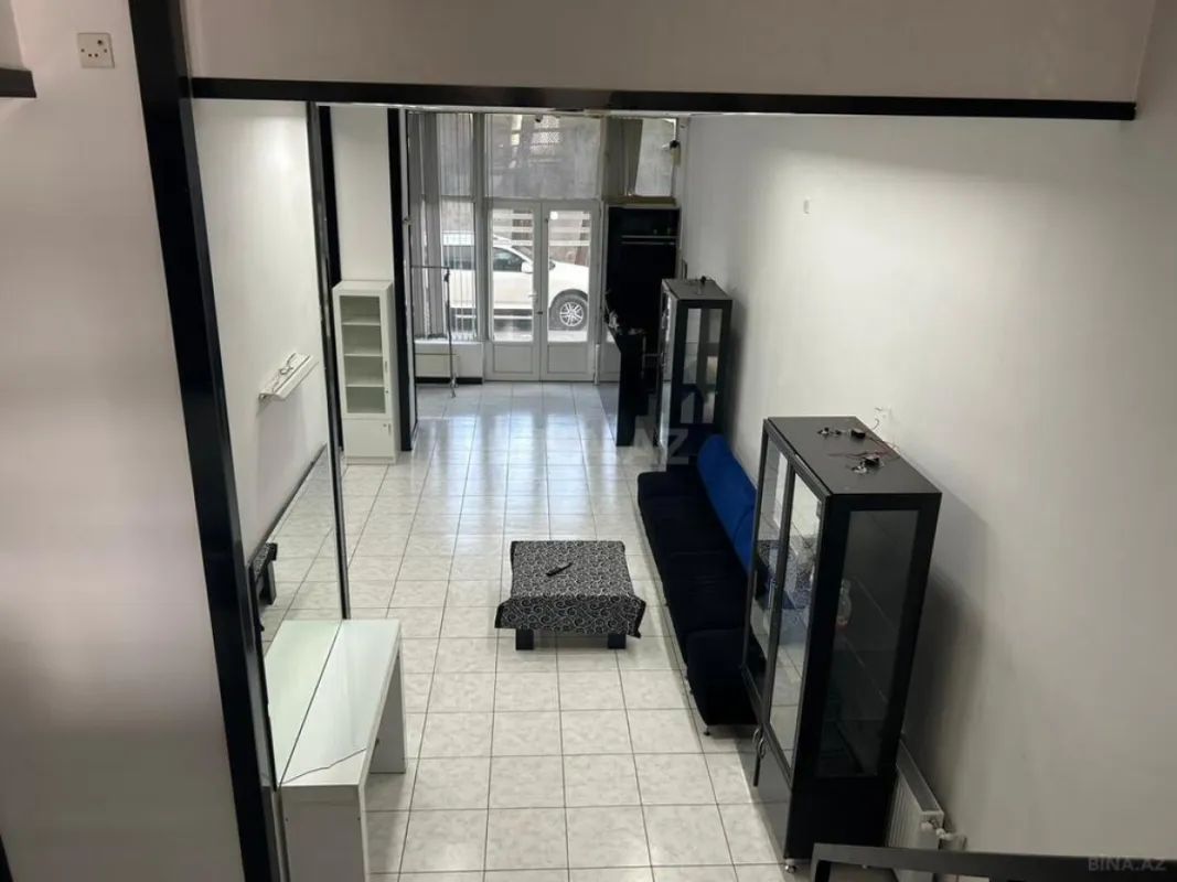 Satılır obyekt 570 m²