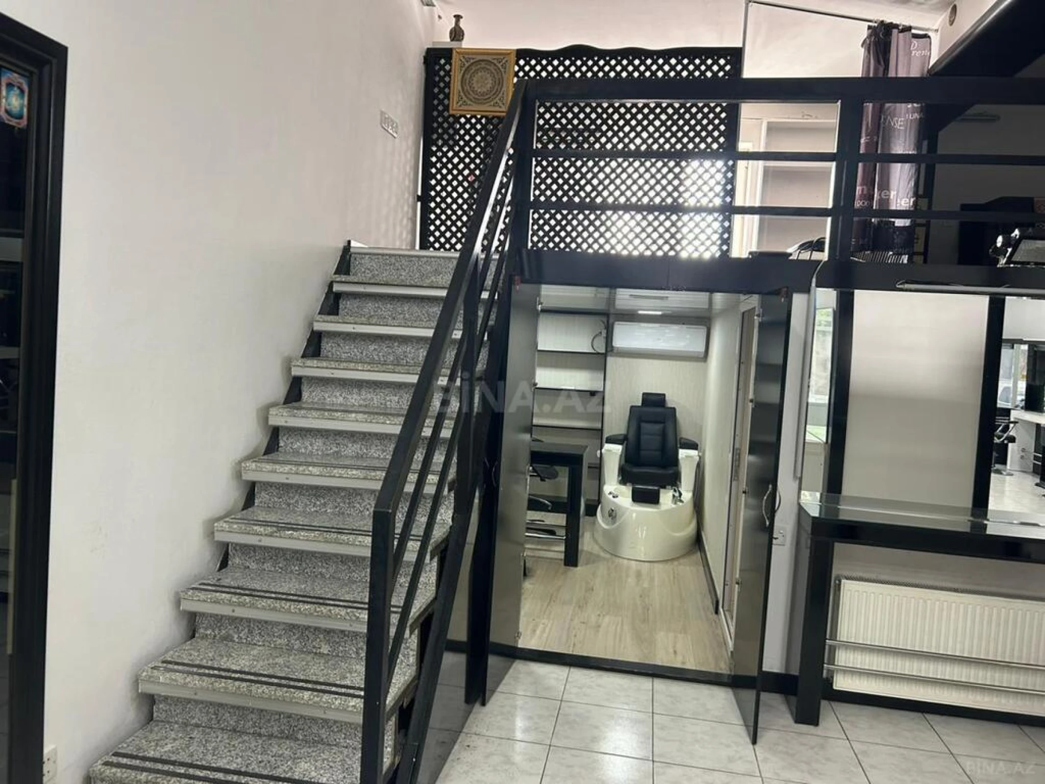 Satılır obyekt 570 m²