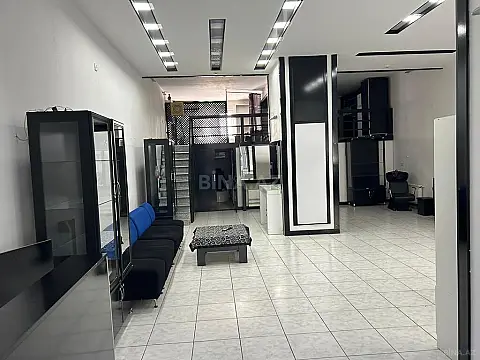 Satılır obyekt 570 m²