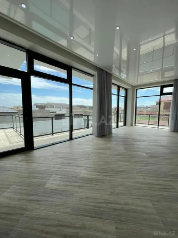 Satılır həyət evi 300 m²