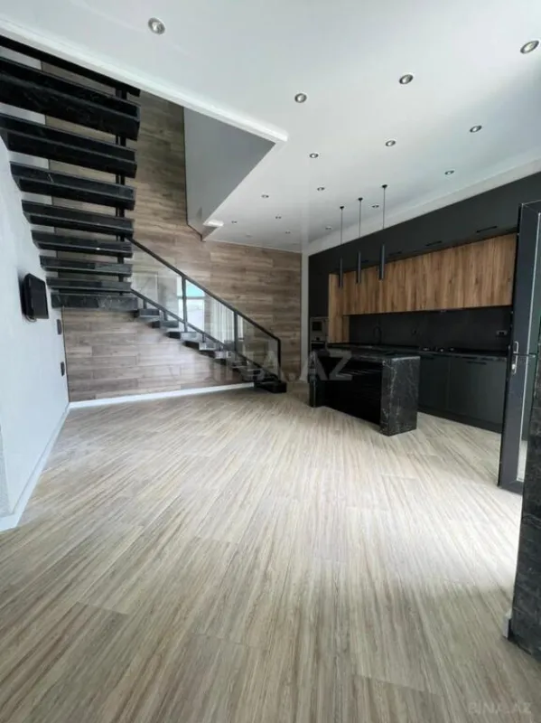 Satılır həyət evi 300 m²