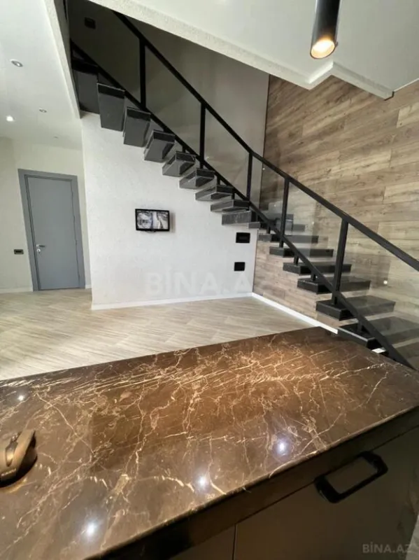 Satılır həyət evi 300 m²