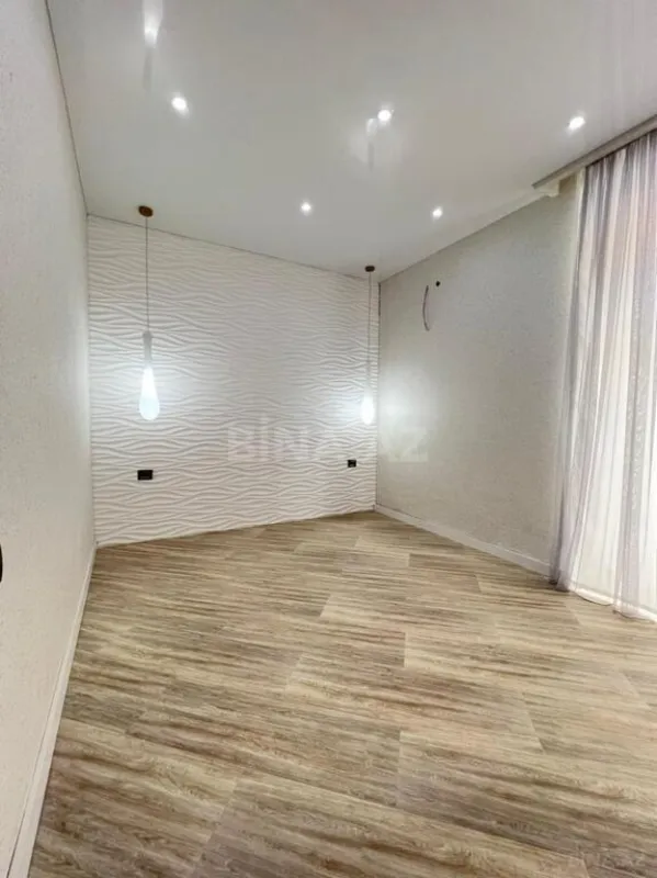 Satılır həyət evi 300 m²