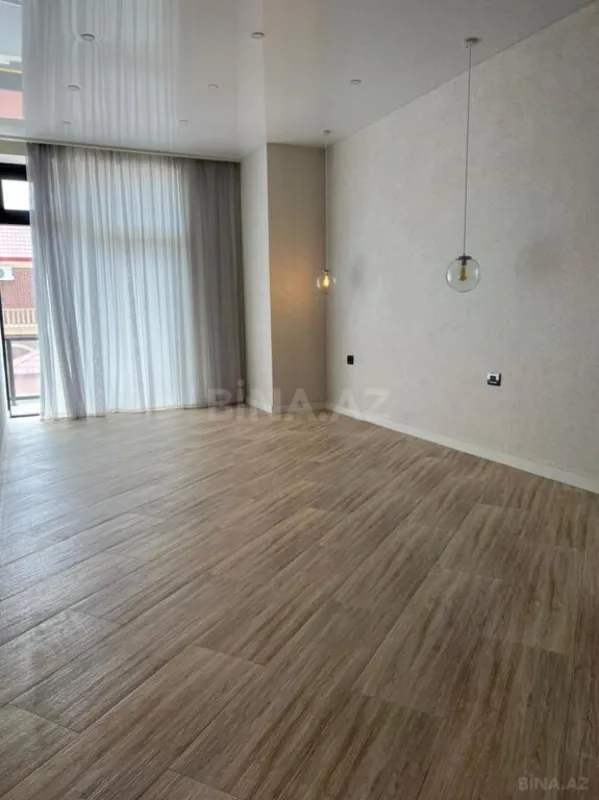 Satılır həyət evi 300 m²