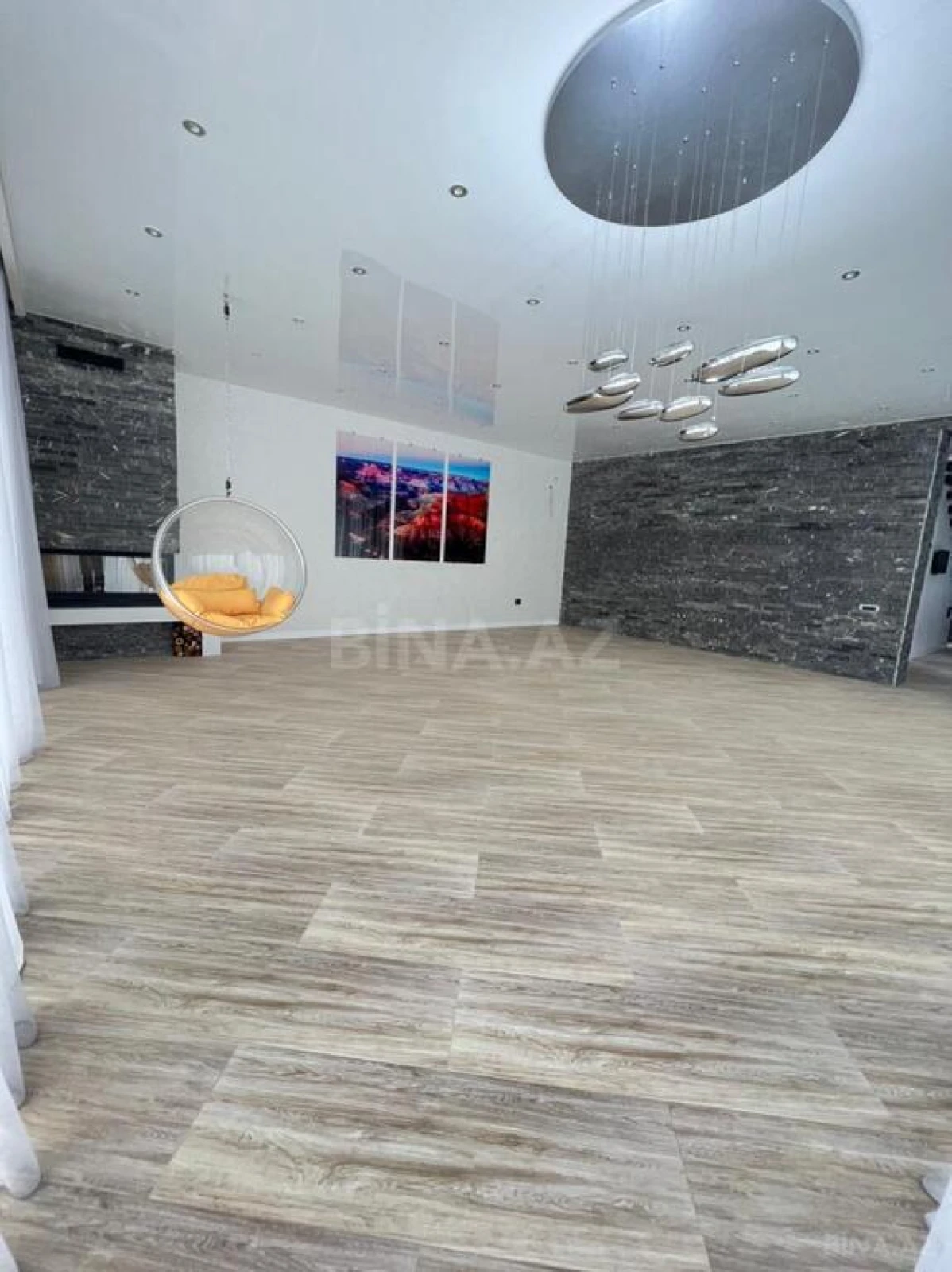 Satılır həyət evi 300 m²