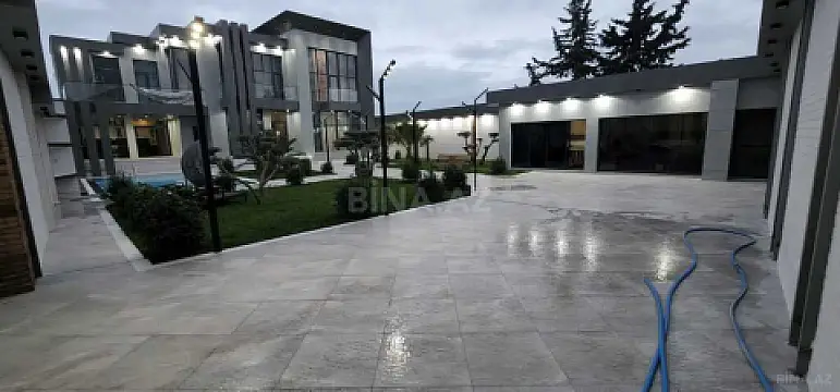 Satılır həyət evi 500 m²