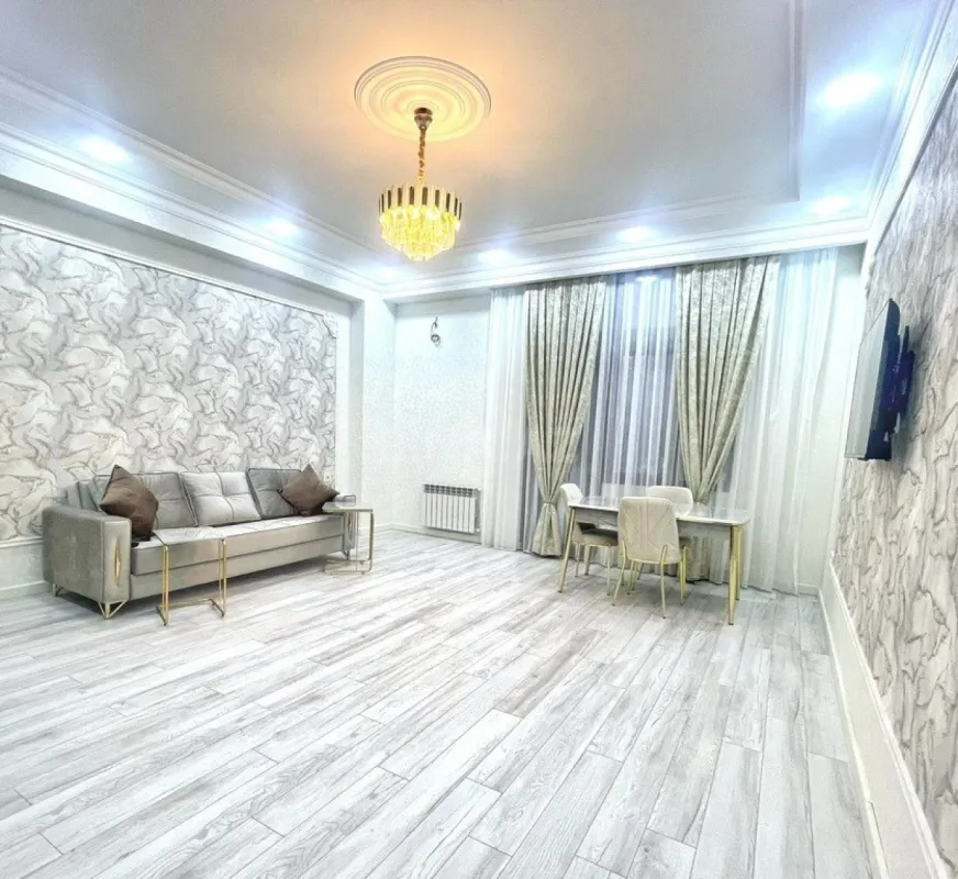 Kirayə verilir 2 otaqlı mənzil 85 m²
