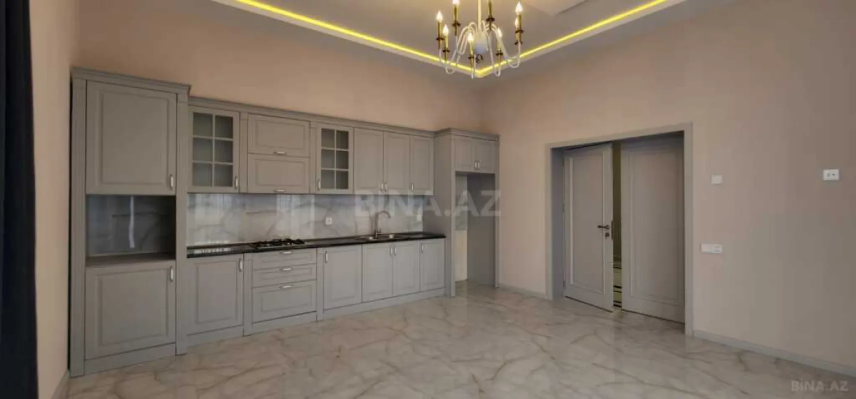 Satılır 7 otaqlı həyət evi 400 m²