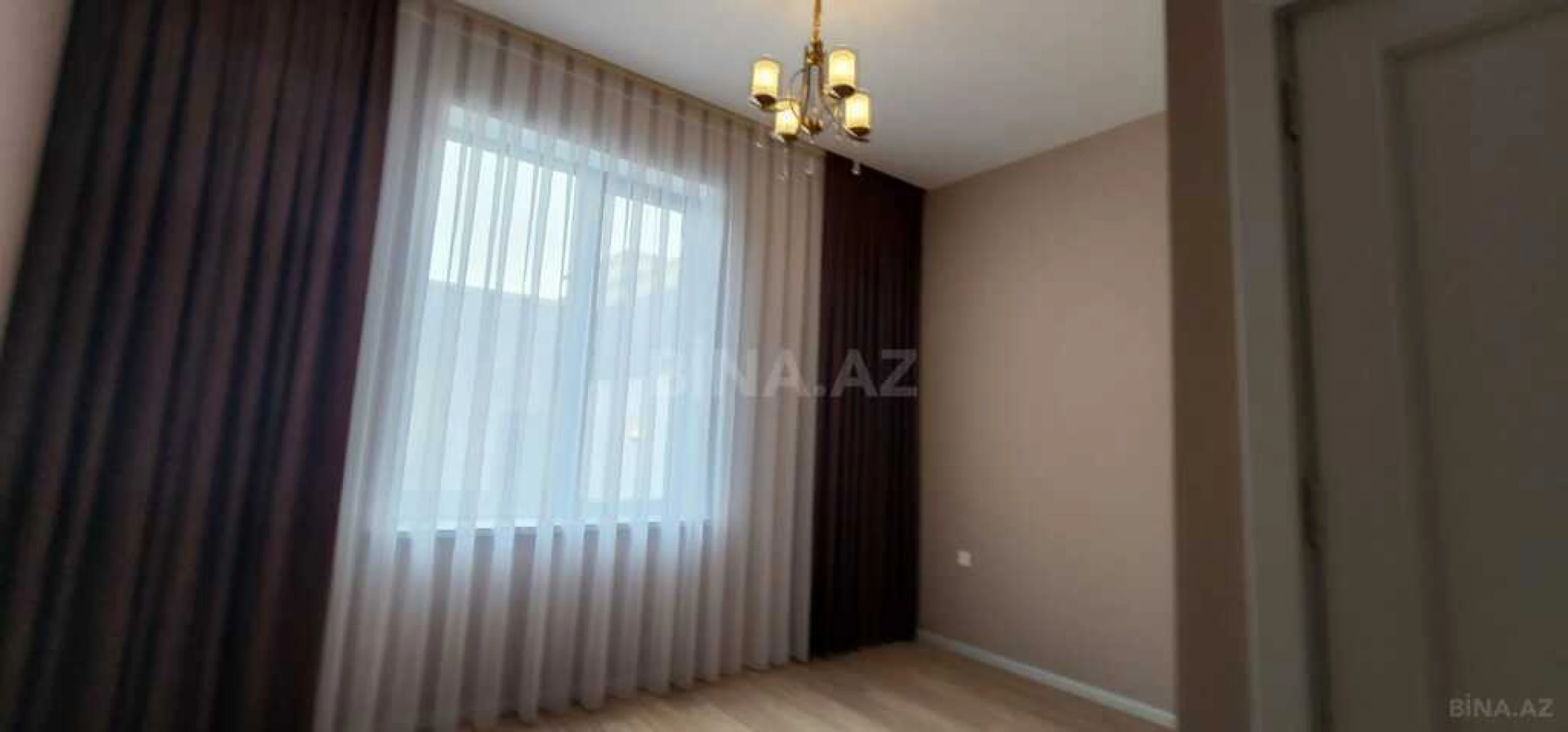 Satılır 7 otaqlı həyət evi 400 m²