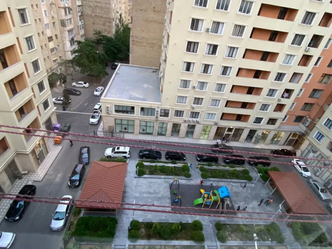 Satılır 3 otaqlı mənzil 105 m²