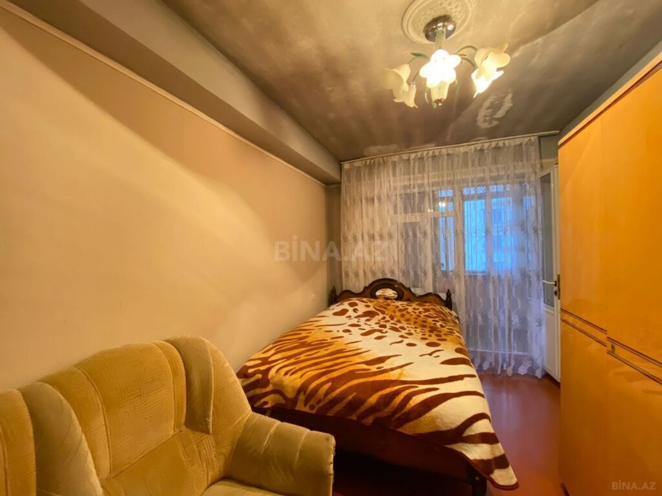 Satılır 3 otaqlı mənzil 105 m²
