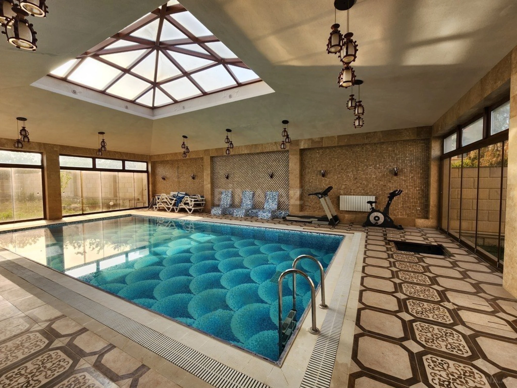 Kirayə verilir 4 otaqlı həyət evi 320 m²