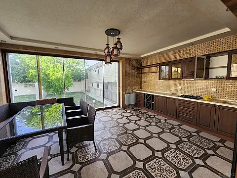 Kirayə verilir 4 otaqlı həyət evi 320 m²