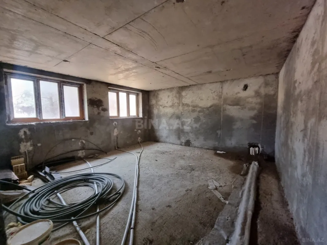 Satılır həyət evi 450 m²