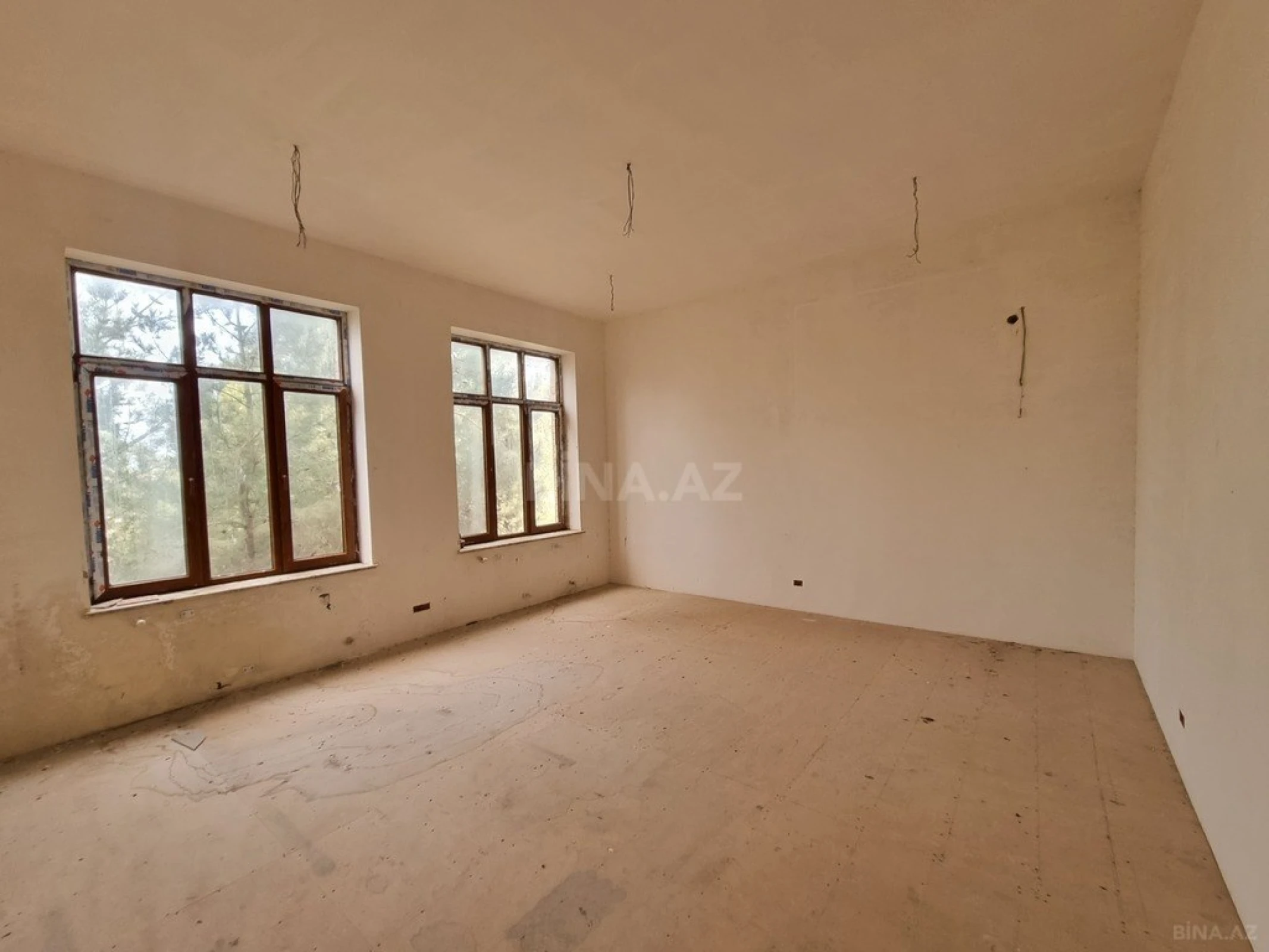 Satılır həyət evi 450 m²
