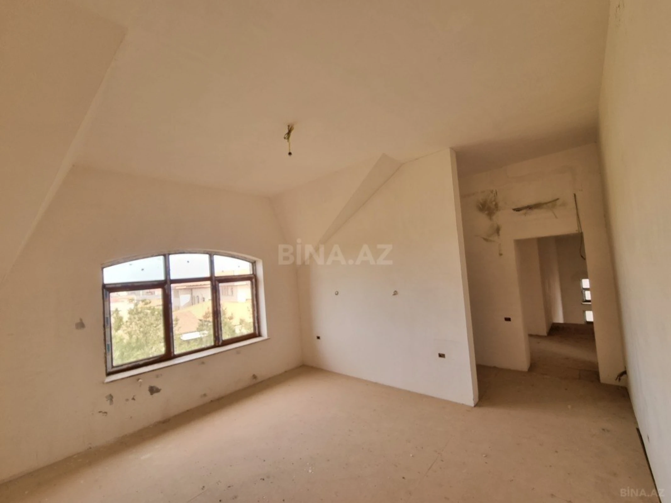 Satılır həyət evi 450 m²