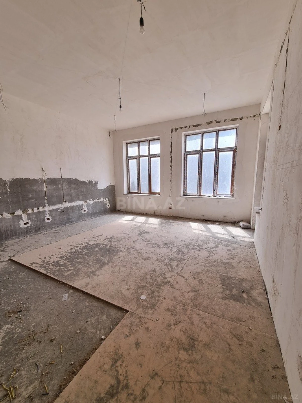 Satılır həyət evi 450 m²