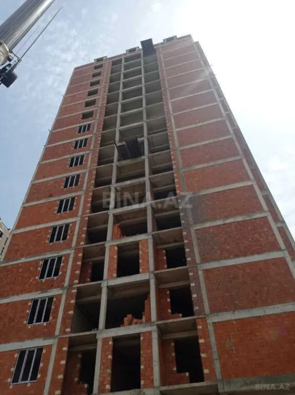 Satılır 3 otaqlı mənzil 135 m²