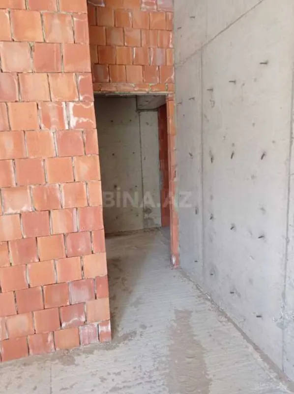 Satılır 3 otaqlı mənzil 135 m²