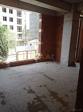 Satılır 3 otaqlı mənzil 135 m²