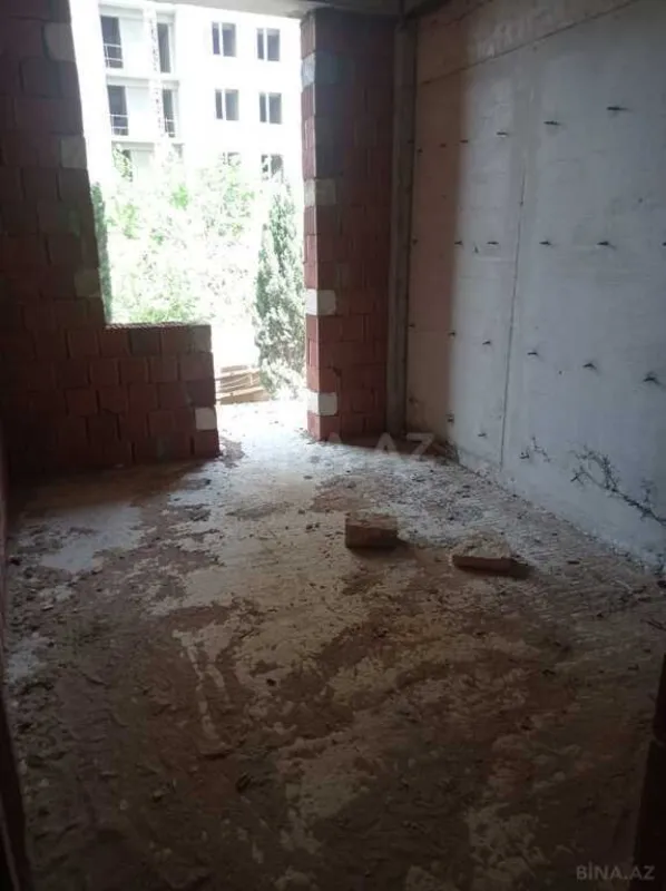 Satılır 3 otaqlı mənzil 135 m²