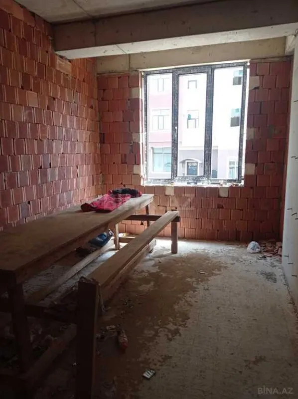 Satılır 3 otaqlı mənzil 135 m²