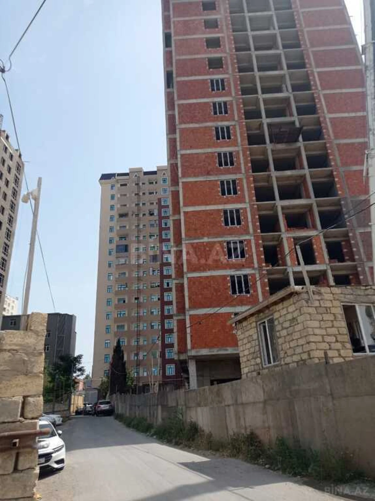 Satılır 3 otaqlı mənzil 135 m²