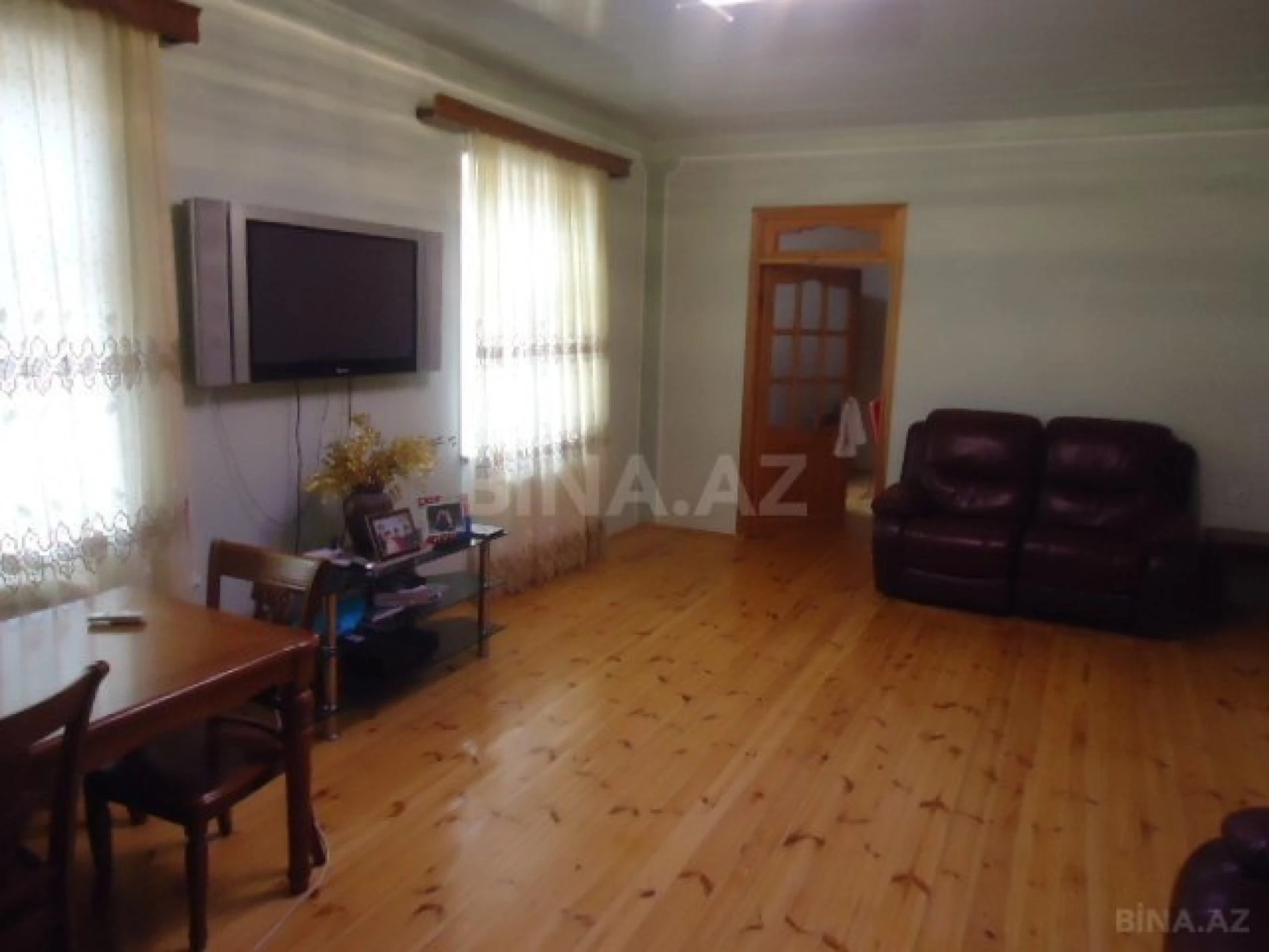 Satılır 6 otaqlı həyət evi 130 m²