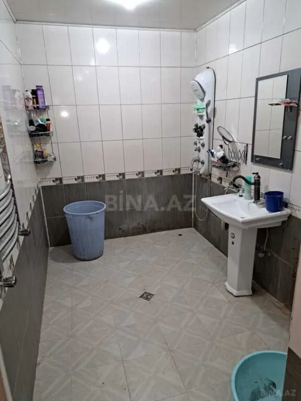 Satılır 6 otaqlı həyət evi 130 m²