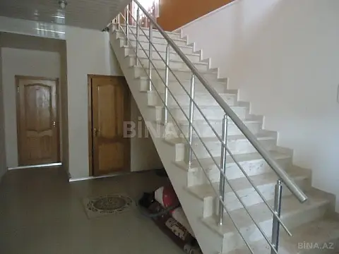 Satılır 6 otaqlı həyət evi 130 m²