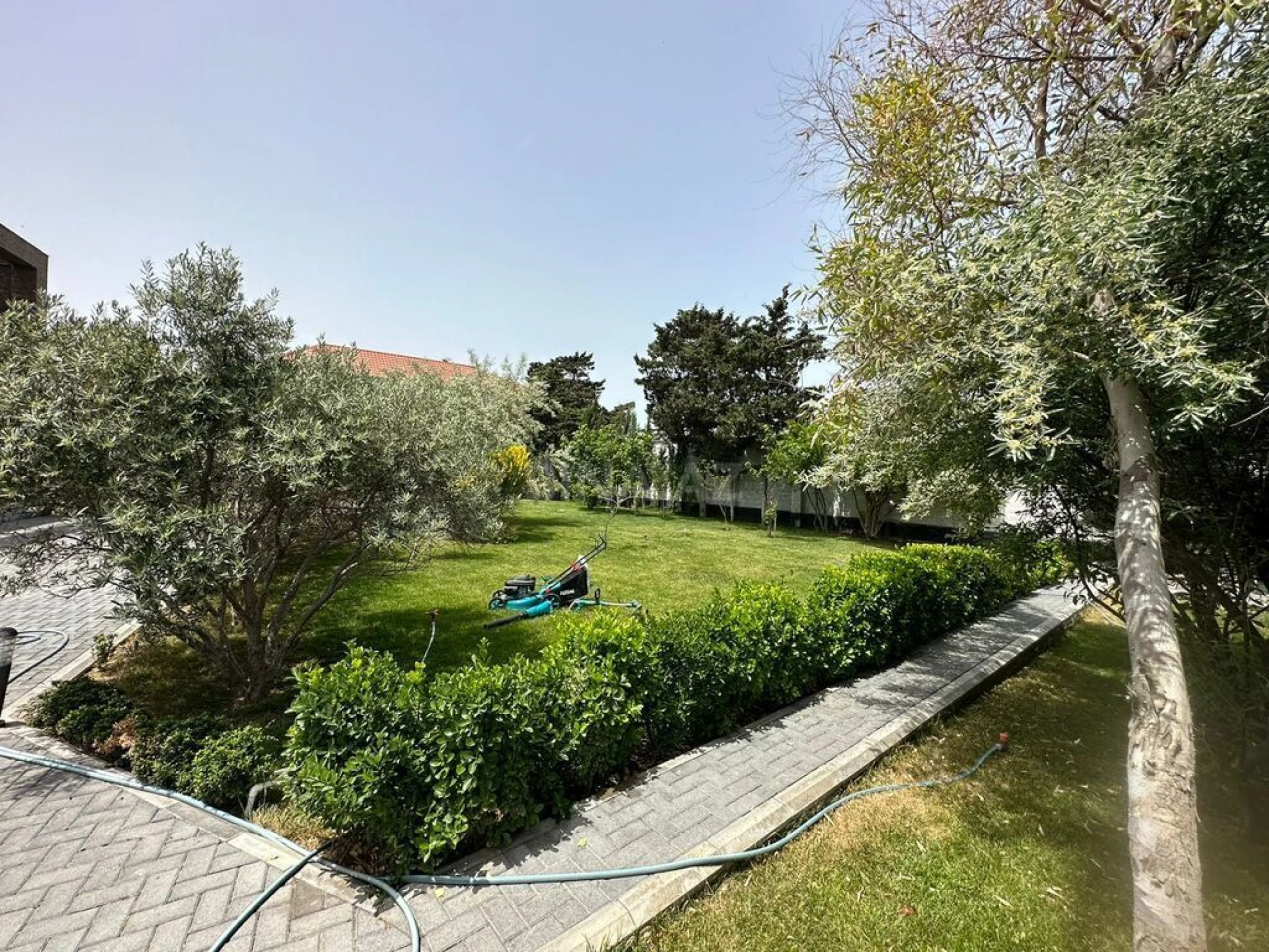 Kirayə verilir 5 otaqlı həyət evi 500 m²